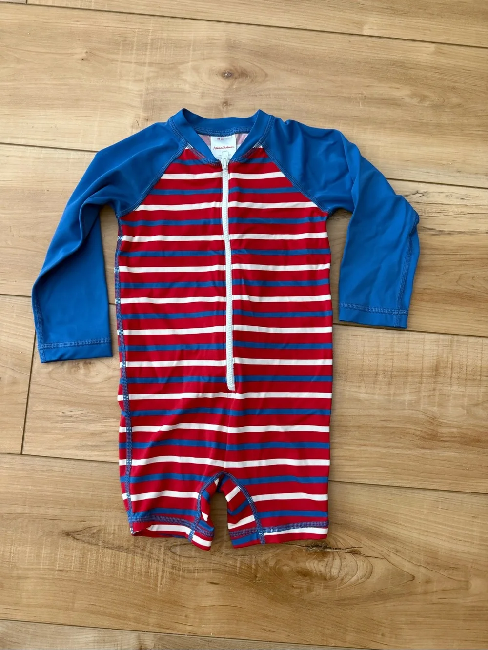 Hanna Andersson Sun Protection Bundle - rash guard, hoodie and T-shirt
